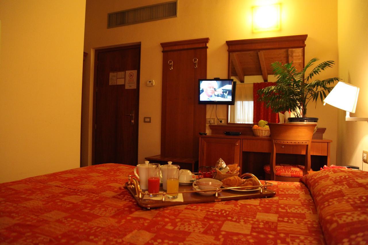 Bariano Hotel Il Borghetto מראה חיצוני תמונה